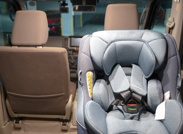 チャイルドシートの捨て方は？処分するときに注意することや依頼方法まで解説