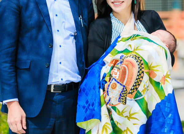 《お宮参り》とは？マナーや格好の基礎知識を知って赤ちゃんの成長をお祈りしよう